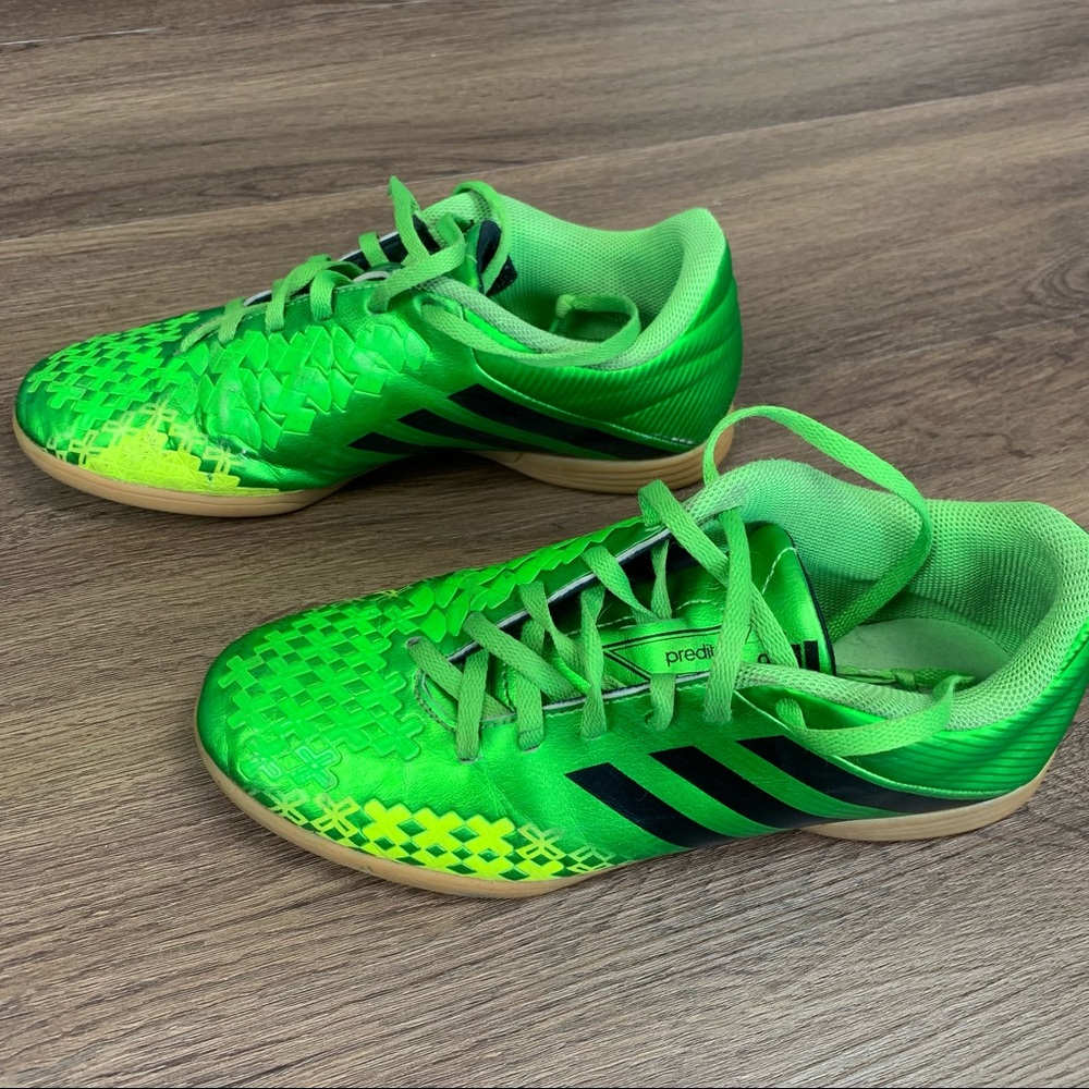Adidas Predito Men’s Neon Green Soccer Cleats Size 6.5